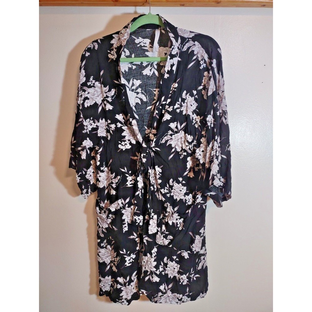 Spiritual Gangster Women's OSFM Wrap Black White Floral Pockets Open Front Tie